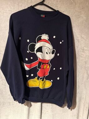Vintage Mickey Mouse Unlimited Disney Christmas sweat shirt
